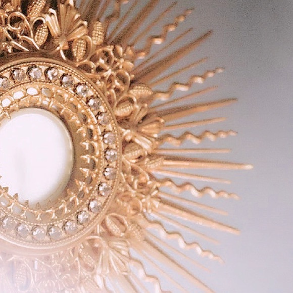 CLOSET CLEAR OUT AT YOUR FINGERTIPS MSG.ME👇🏼 - Picture 7 of 15